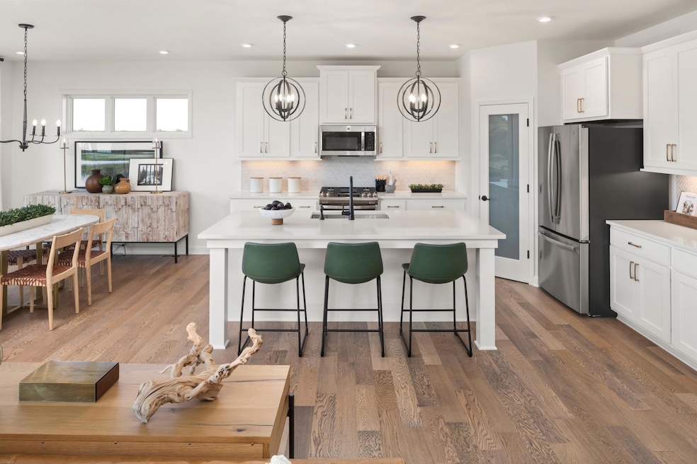 Welcome home to your fantastic Amelia Floorplan.  Single level living like a dream!  (Photos of model home, colors and materials may vary in actual home.)