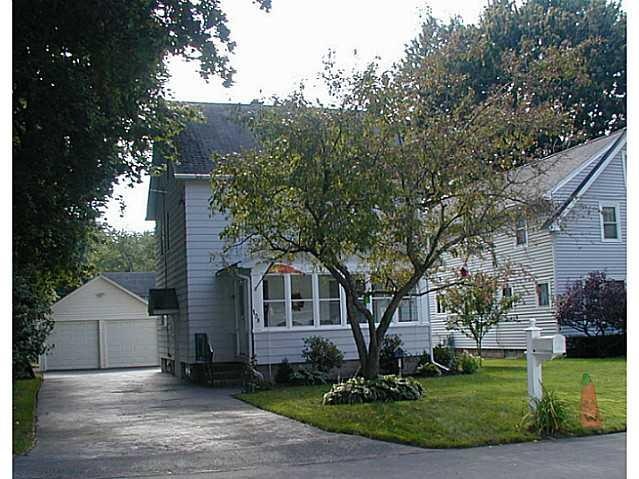 Exterior Front. 108 Williams Street in East Roches