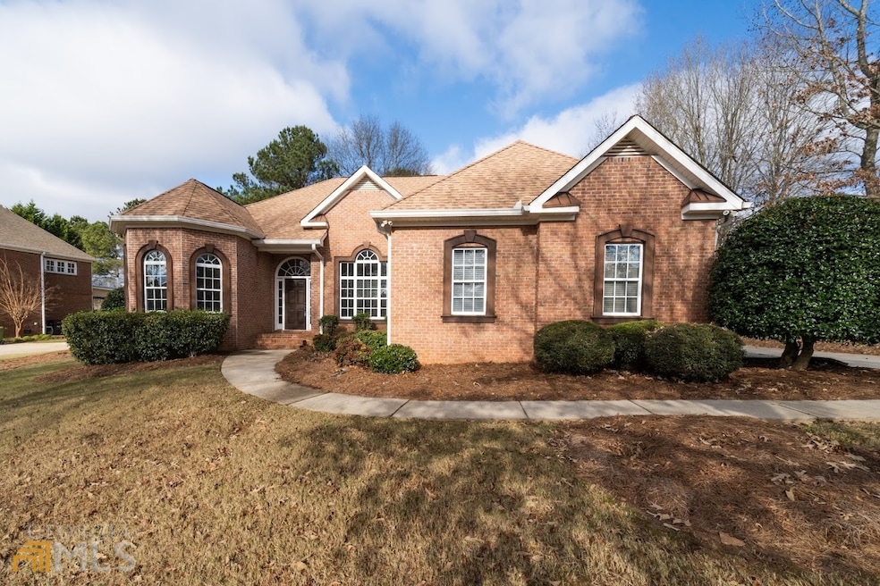 512 Birkdale Blvd, Carrollton, GA 30116 - photo 1