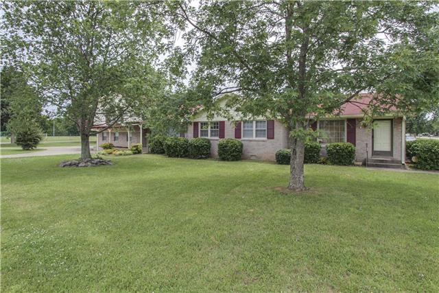 710 Rosa Dr, Lebanon, TN 37087 - photo 1