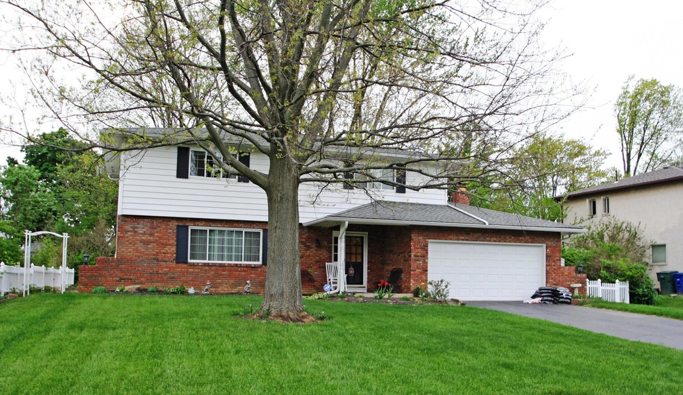 5545 Rockport Rd, Columbus, OH 43235 - photo 1