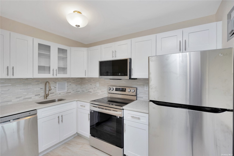 16211 9th Ave unit 4B, Whitestone, NY 11357 - photo 1