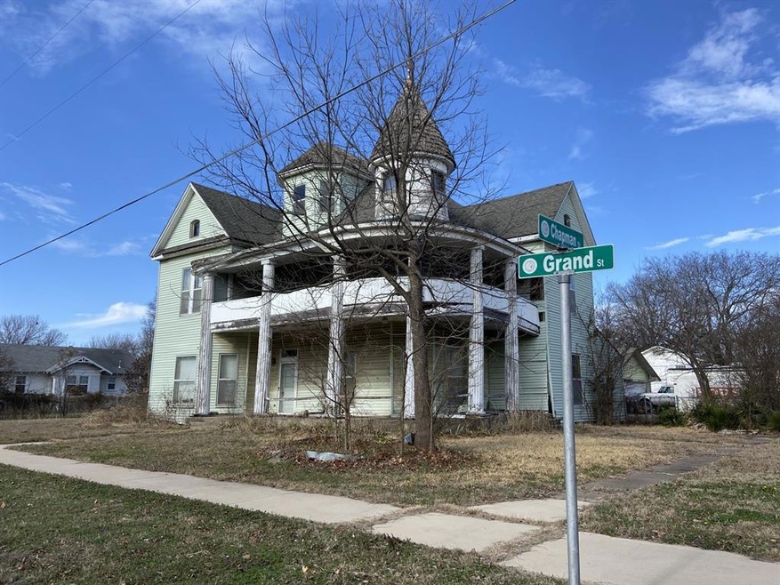 400 W Grand St, Whitewright, TX 75491 - photo 1