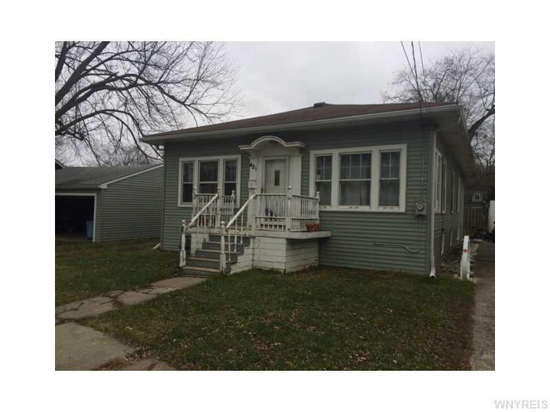 421 Fredericka St, North Tonawanda, NY 14120 - photo 1