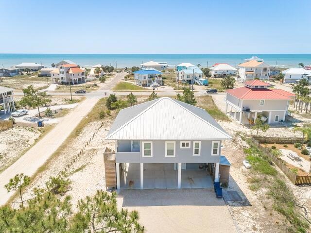 Sold $715,000