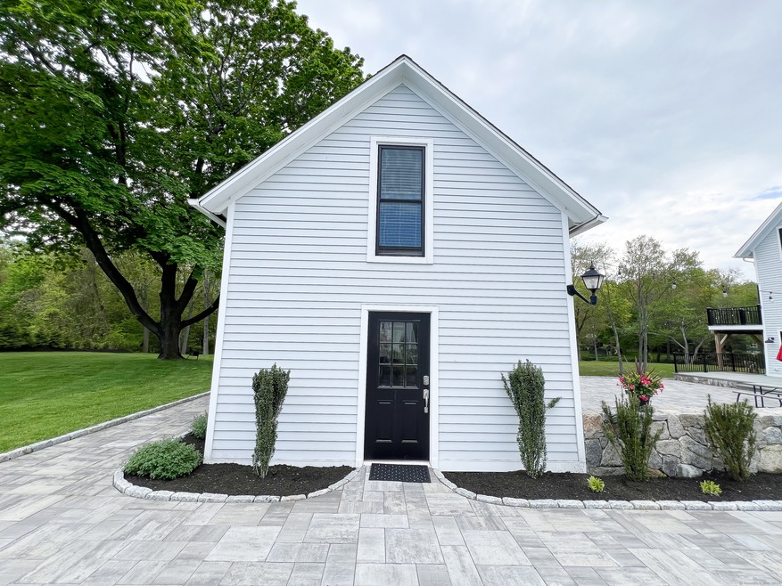 374.5 Grassy Hill Rd, Milford, CT 06477 - photo 1