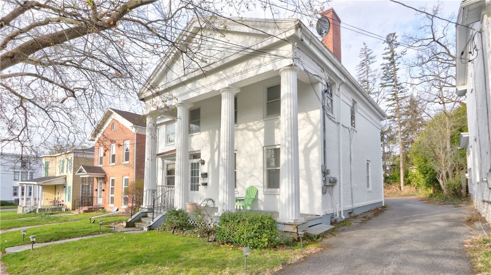 Pending $249,900 • Co-Listing Agent