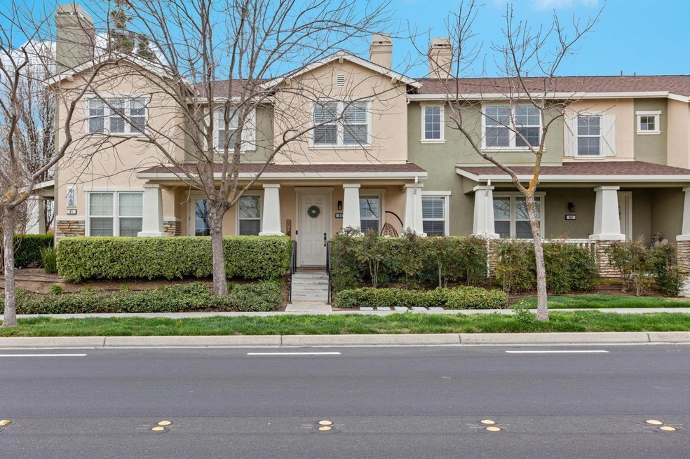 968 Greger St unit 92, Oakdale, CA 95361 - photo 1