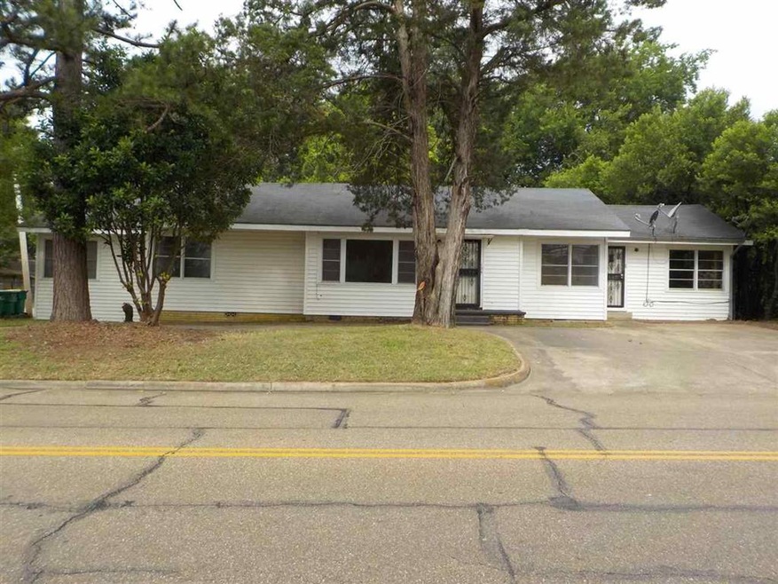 108 S Kenwood Rd, Texarkana, TX 75501 - photo 1