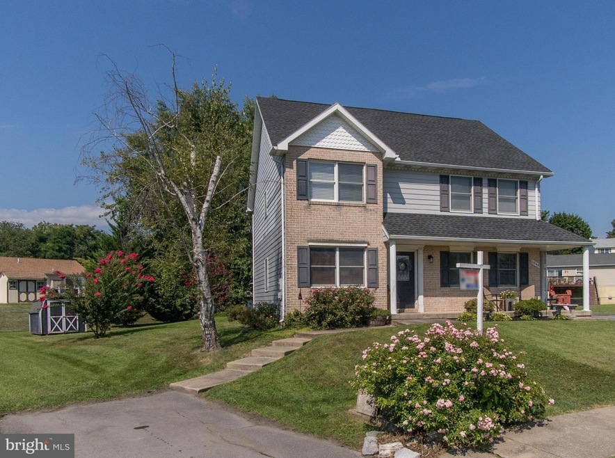 1050 Hampton Cir, Hagerstown, MD 21742 - photo 1