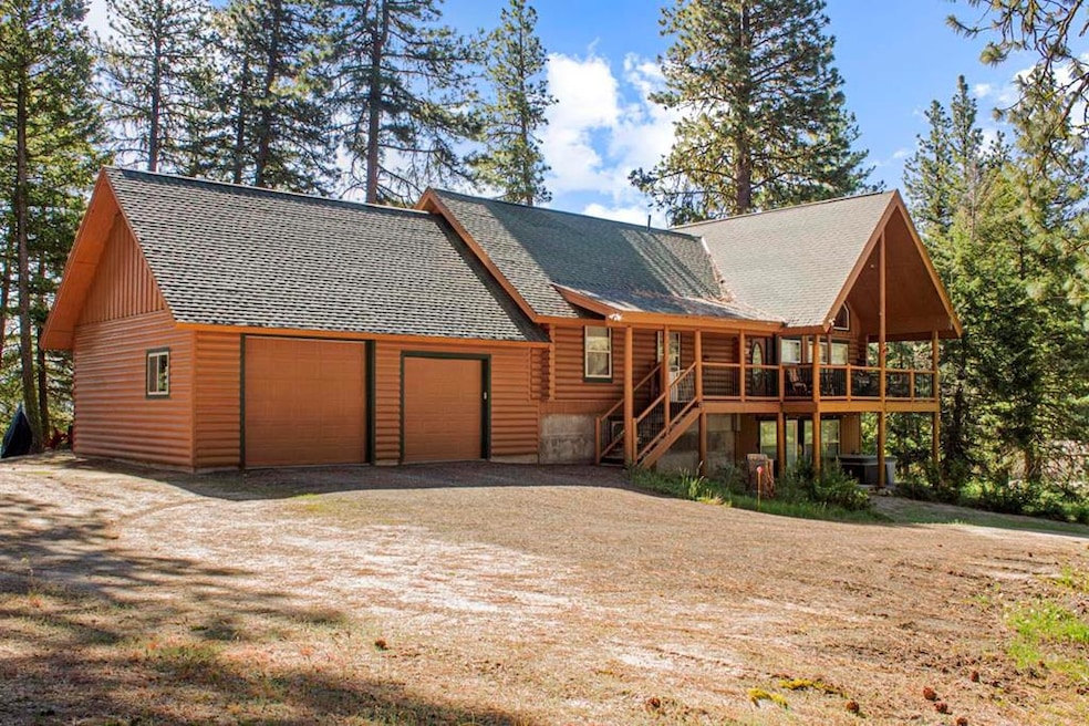 For Sale $899,000 • Co-Listing Agent