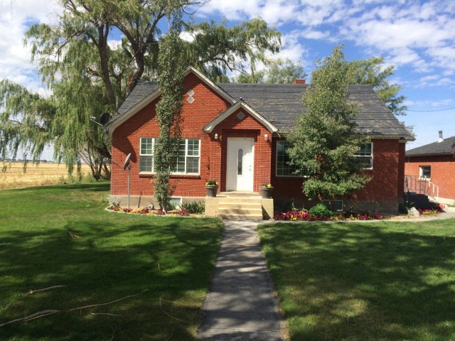 318 N 700 W, Blackfoot, ID 83221 - photo 1