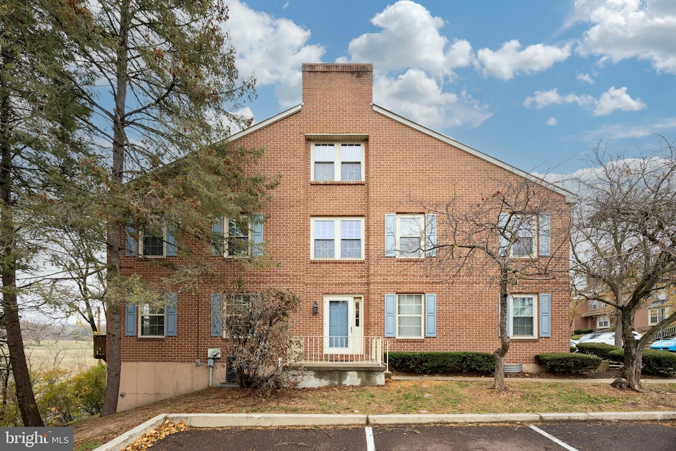 700 Farmington Ave unit 40, Pottstown, PA 19464 - photo 1
