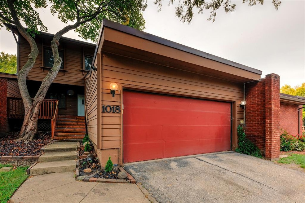 1018 Woodland Park Dr, West Des Moines, IA 50266 - photo 1