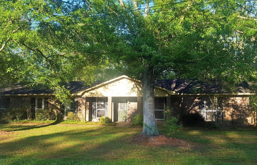 4421 Stratford Cir, Moss Point, MS 39563 - photo 1