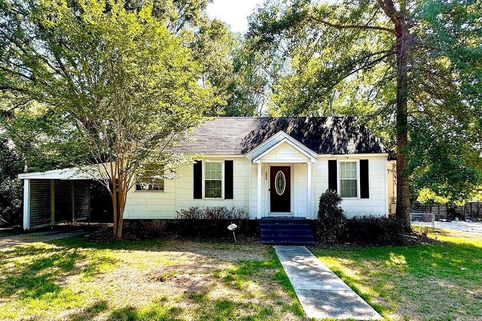 302 Laurel St, McComb, MS 39648 - photo 1