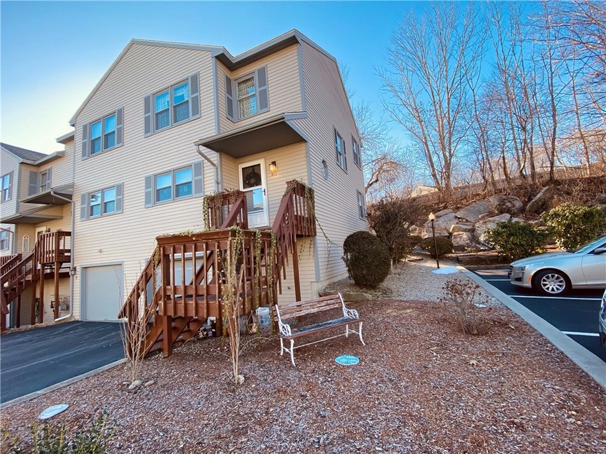 1603 Plainfield Pike unit D10, Johnston, RI 02919 - photo 1