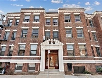 100 Lanark Rd unit 6, Brighton, MA 02135 - photo 1