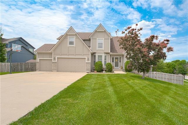 5102 Aminda St, Shawnee, KS 66226 - photo 1