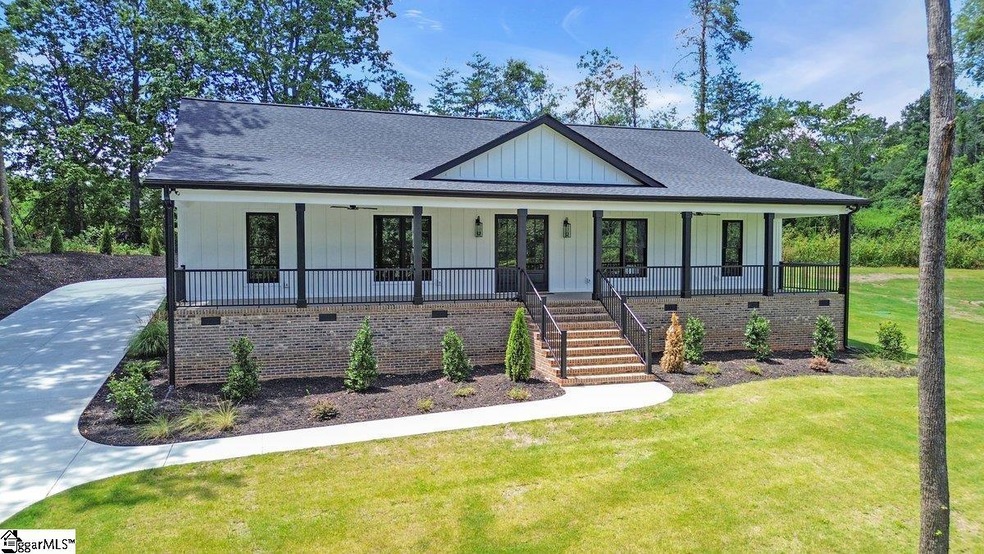 2371 Tigerville Rd, Travelers Rest, SC 29690 - photo 1