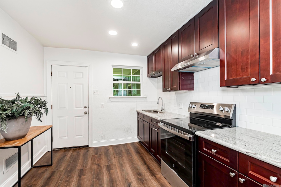 For Sale $139,900 • Co-Listing Agent