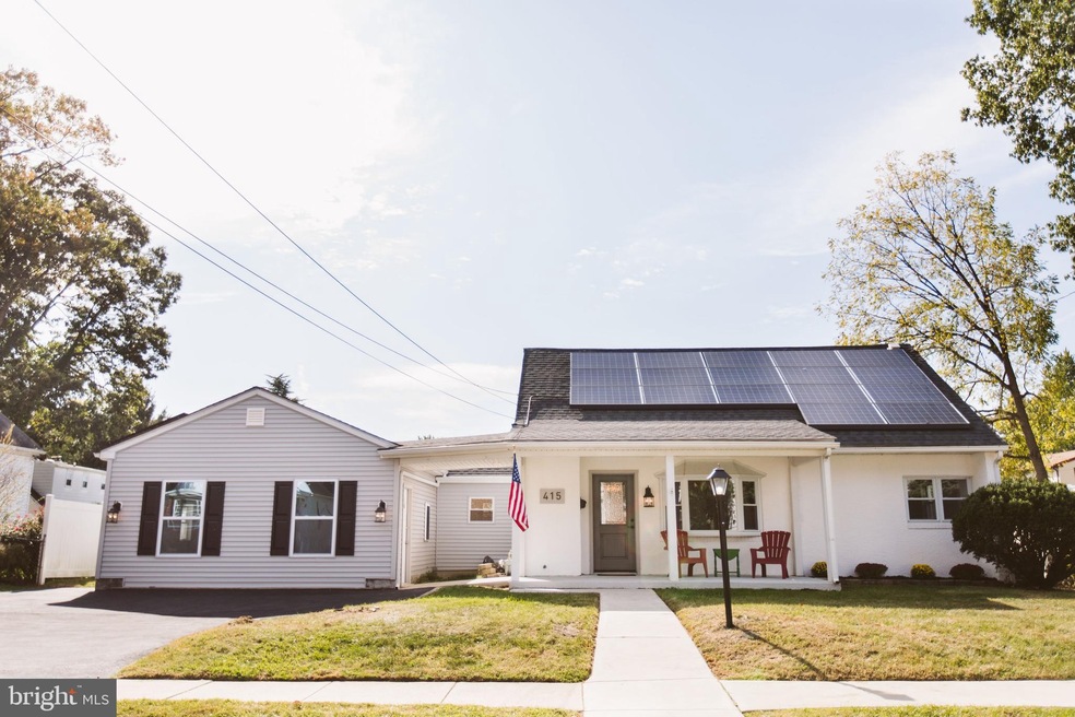 415 Hazel Ave, Folsom, PA 19033 - photo 1