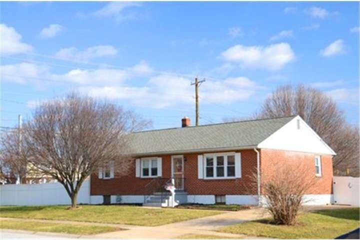 4600 Laura Dr, Wilmington, DE 19804 - photo 1