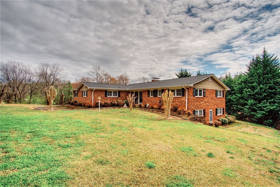 320 Mountain Springs Rd, West Union, SC 29696 - photo 1