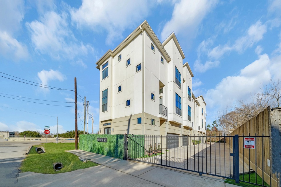 1814 Thompson St, Houston, TX 77007 - photo 1