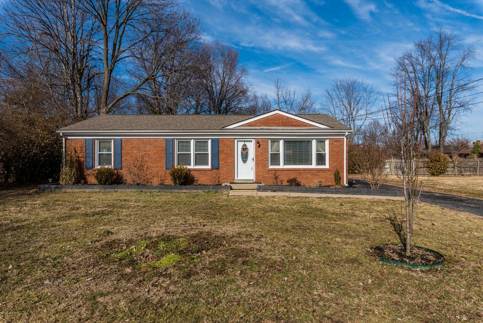 9209 Hudson Ln, Louisville, KY 40291 - photo 1