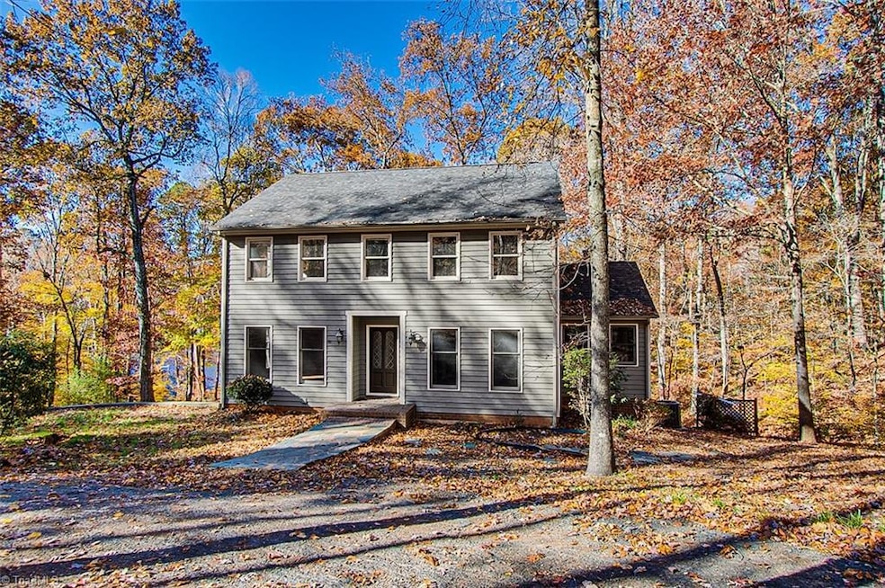 650 Cedar Creek Dr, Asheboro, NC 27205 - photo 1