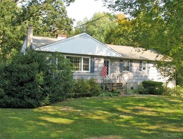 10 Gilbert Ln, Putnam Valley, NY 10579 - photo 1