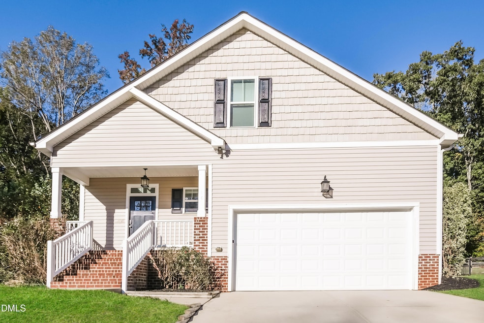 000-photo-front-view-14883730