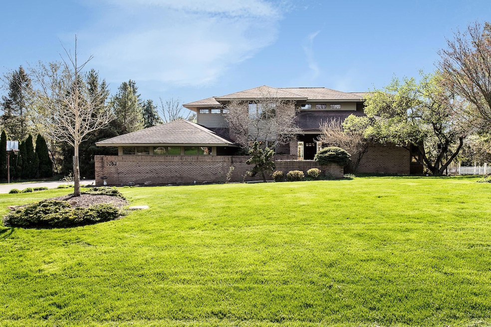 1052 Westview Way,