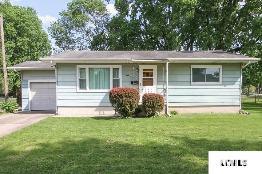 320 S Elliott St, Lincoln, IL 62656 - photo 1