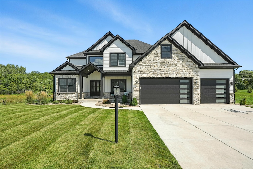 9563 Corydalis Ave, Saint John, IN 46373 - photo 1