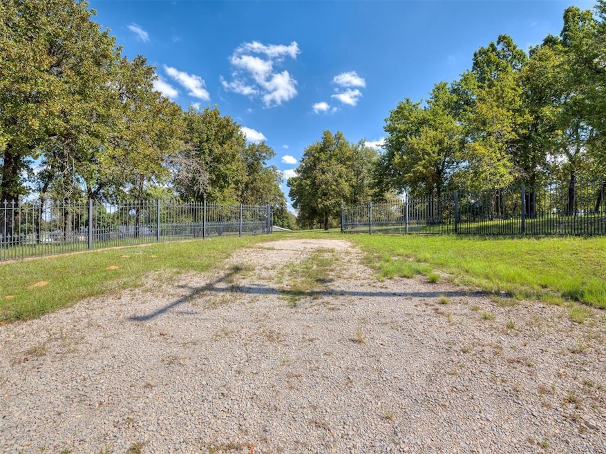 5400 S Triple X Rd, Choctaw, OK 73020 - photo 1