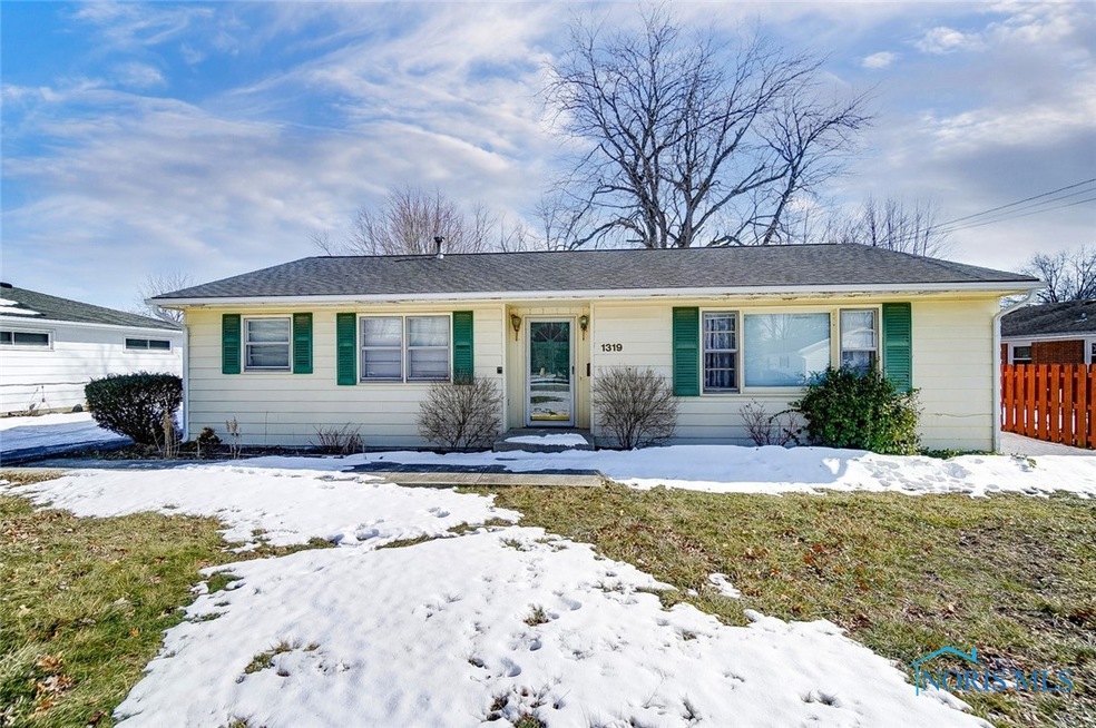 1319 Amelia Ave, Findlay, OH 45840 - photo 1