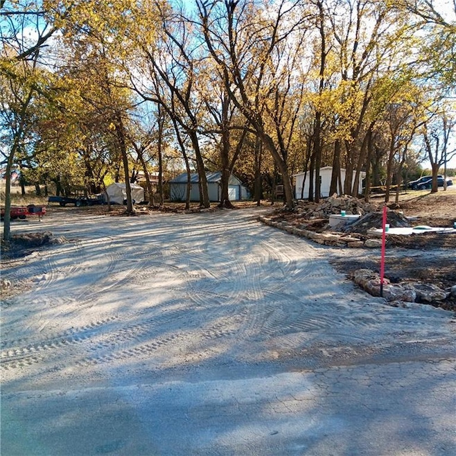 66 & 70 Redwood Ln, Linn Valley, KS 66040 - photo 1