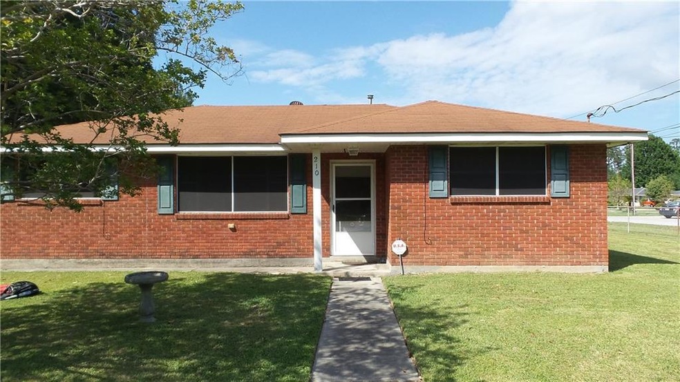 ALL BRICK ON DOUBLE FENCED CORNER LOT.