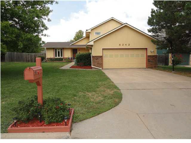 Front view of well-maintained lawn. This home has 