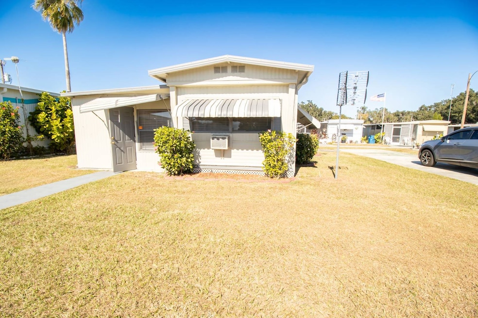 1025 2nd St SE, Fort Meade, FL 33841 - photo 1