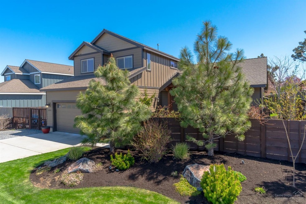 62992 Bilyeu Way, Bend, OR 97701 - photo 1