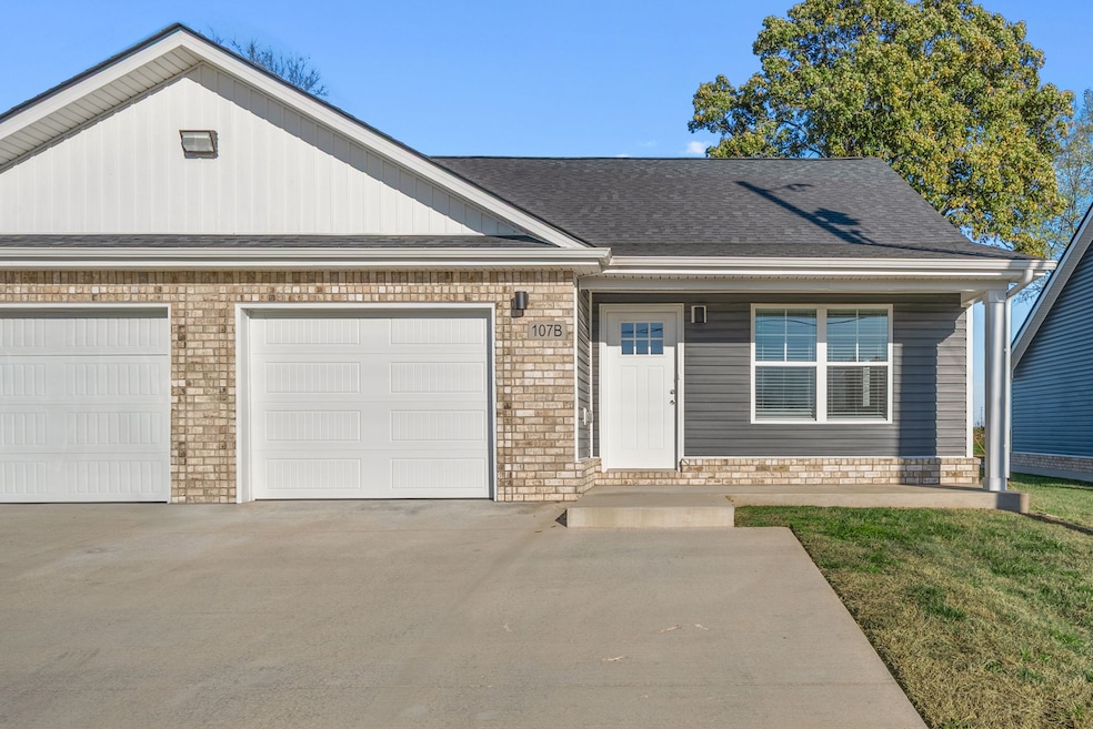 107 Mace Ln unit B, Oak Grove, KY 42262 - photo 1