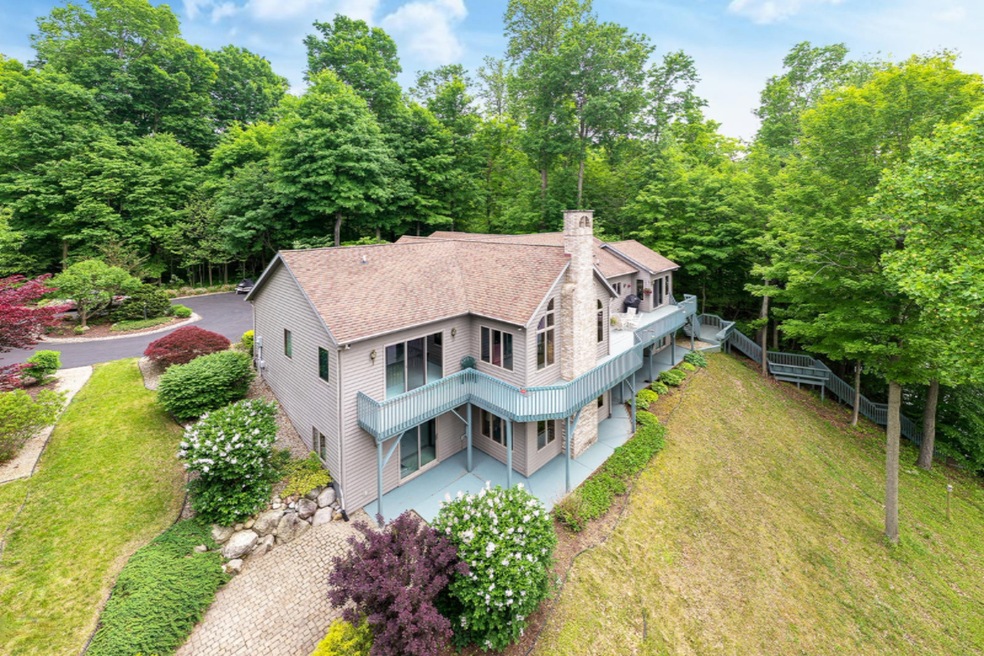 10524 Range Line Rd--35