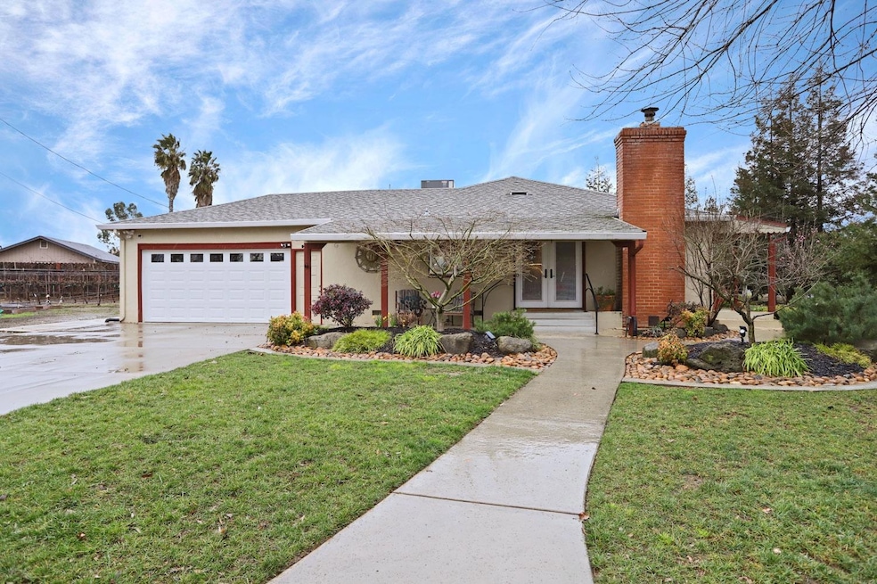 2331 E Woodson Rd, Acampo, CA 95220 - photo 1