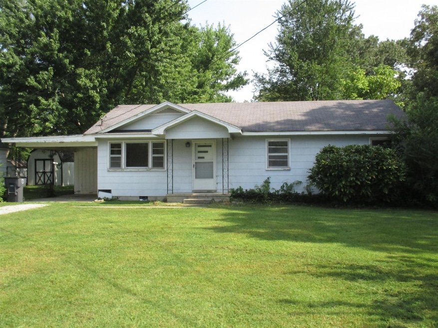 1203 Oak Dr, Manchester, TN 37355 - photo 1