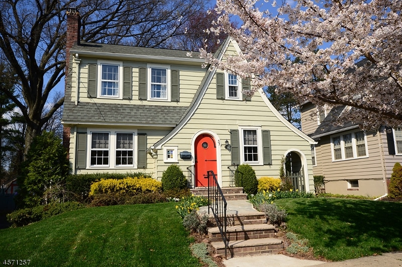 35 Elberta Rd, Maplewood, NJ 07040 - photo 1
