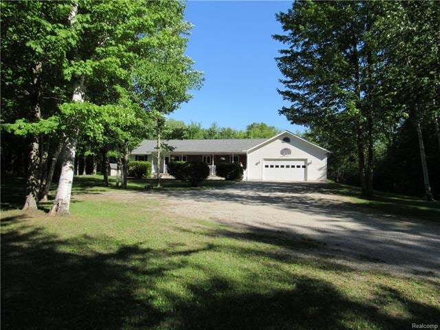 4888 Smith Rd, Kimball, MI 48074 - photo 1