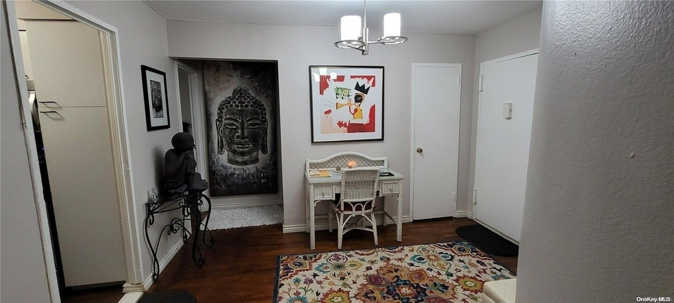 55 S Bergen Place unit 3F, Freeport, NY 11520 - photo 1